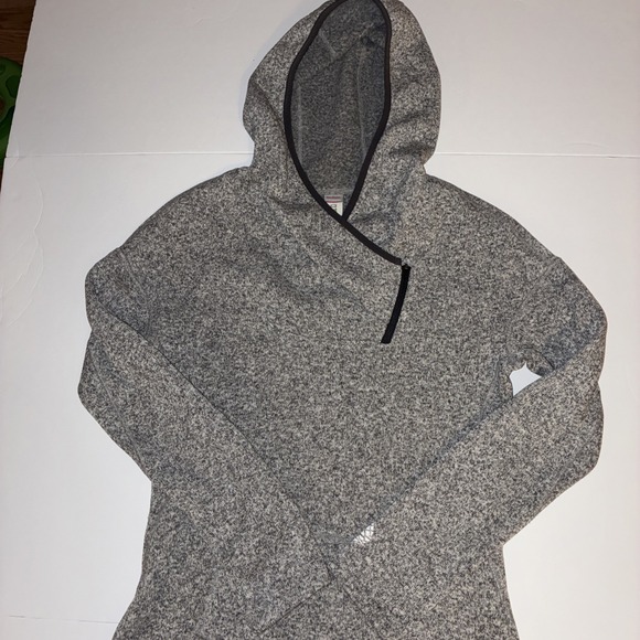 Grays Tops - Stio Sweetwater Fleece Hoodie Women's M Heather Grey.  Mint! $149 Retail